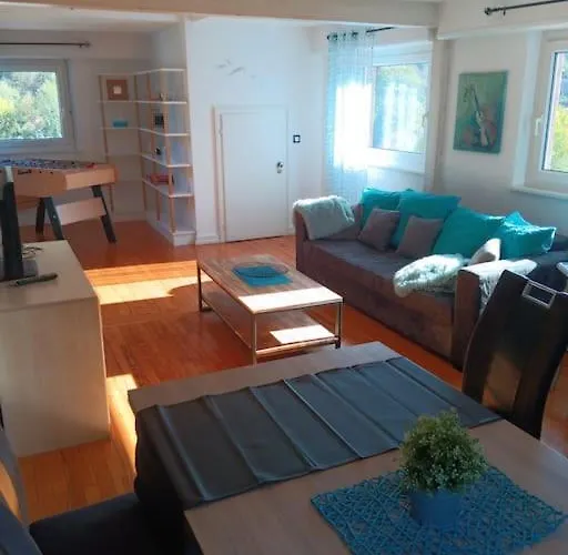 Superbe Au Centre De Avec 3 דירה